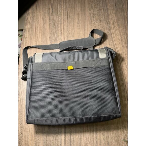 Targus Laptop Briefcase Messenger Bag – Black & Gray Business Travel Case - Picture 3 of 10